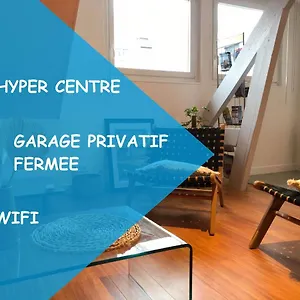 https://coeur-de-ville-appartement-de-charme-sous-pente.inbrittany.com